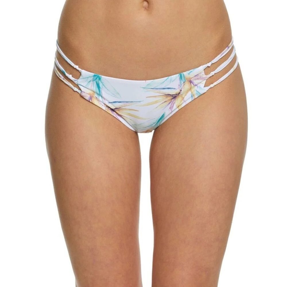** NEW O’Neill Paradise Macramé Cheeky Bikini Bottoms Size M🎁